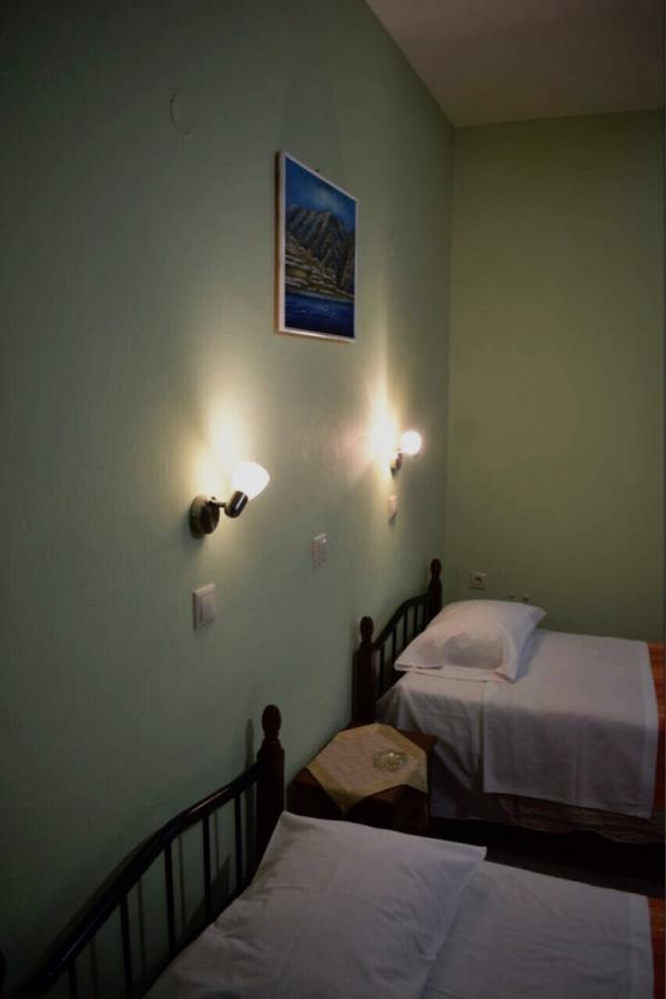 Rooms To Let To Kyma Skala Sikamineas Skala Sykamineas エクステリア 写真